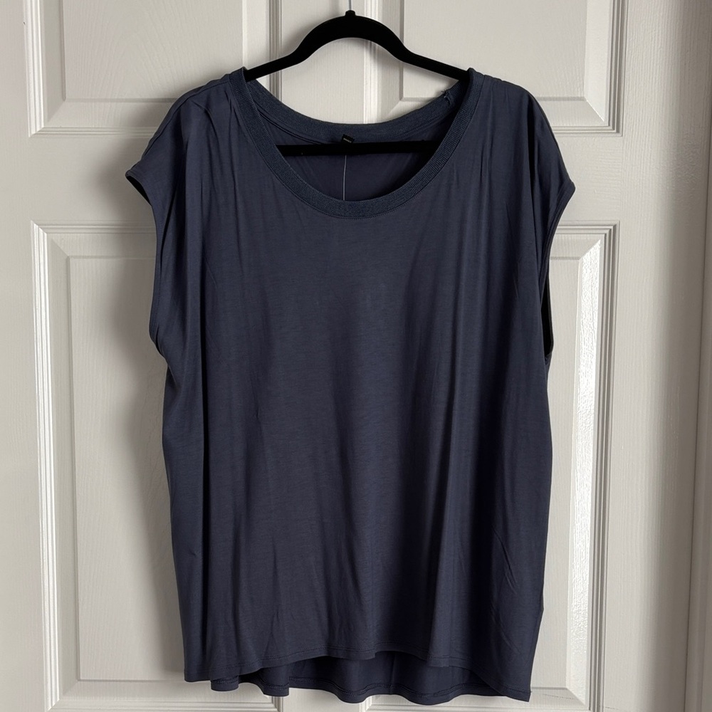 Banana Republic Factory Women's Navy Blue Top